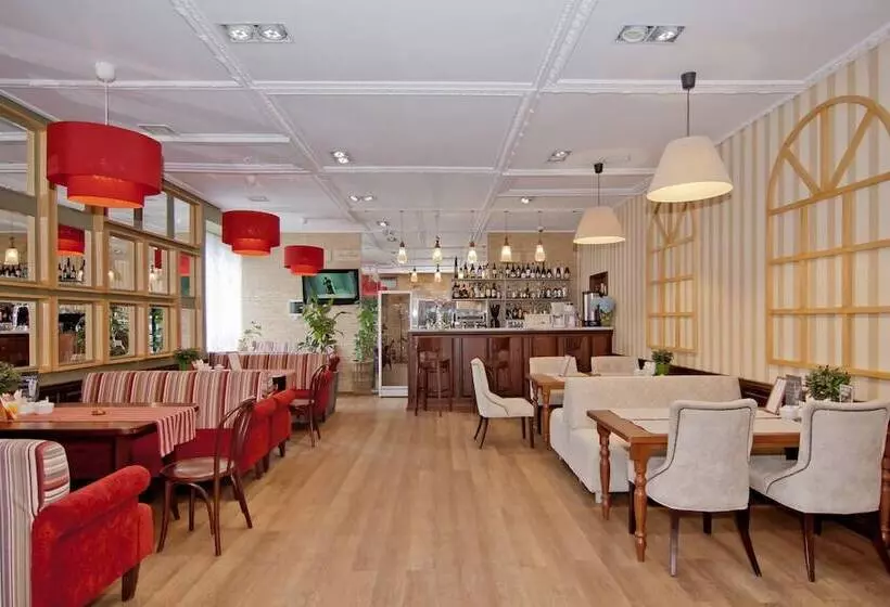 Business Hotel Avrora