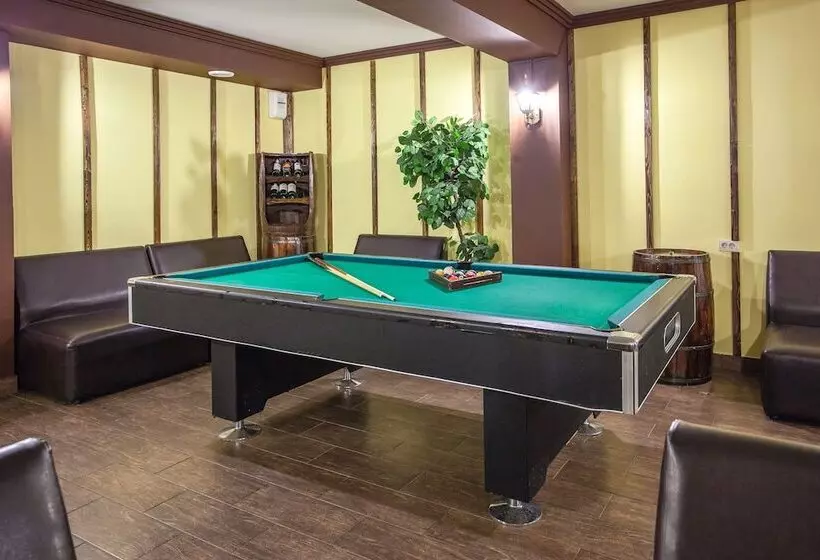 Business Hotel Avrora