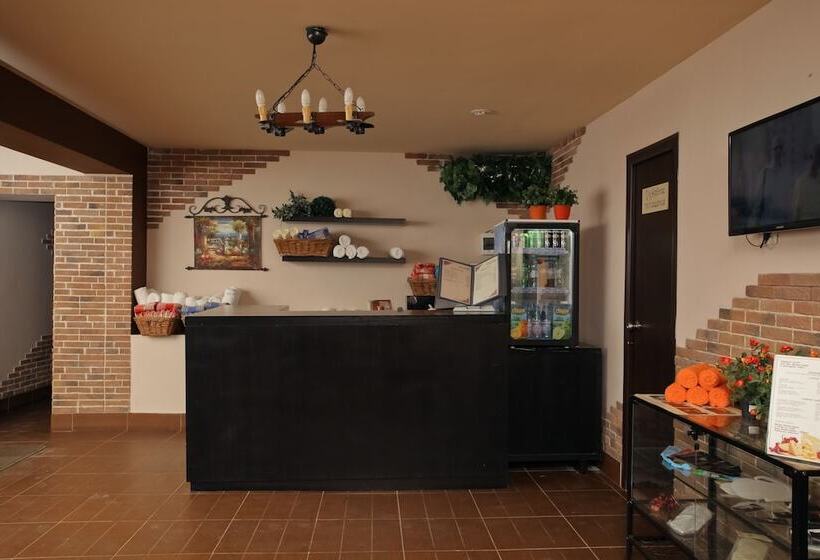 Business Hotel Avrora