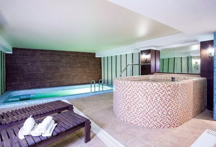 Business Hotel Avrora