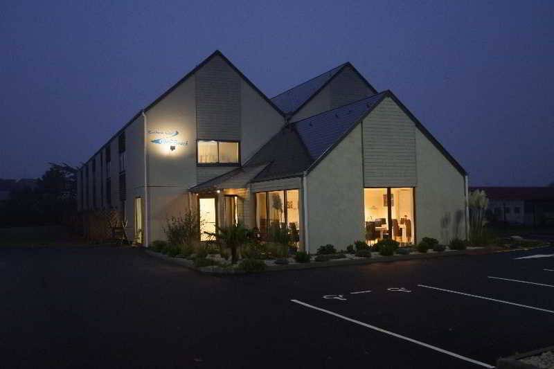 Gold Beach Hotel & Residence