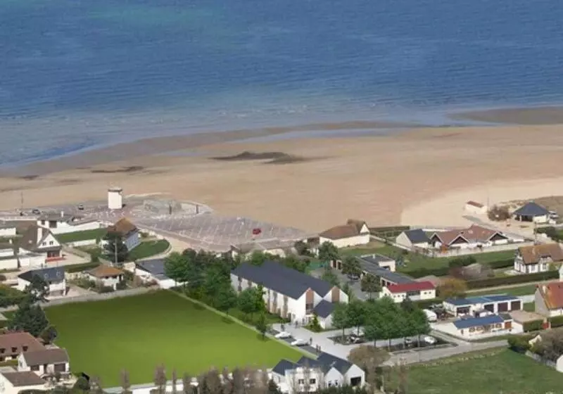 Gold Beach Hotel & Residence