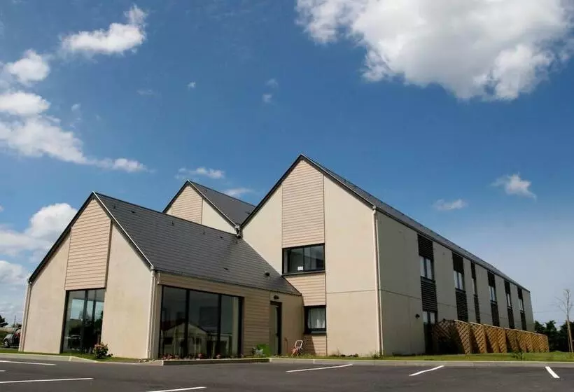 Gold Beach Hotel & Residence