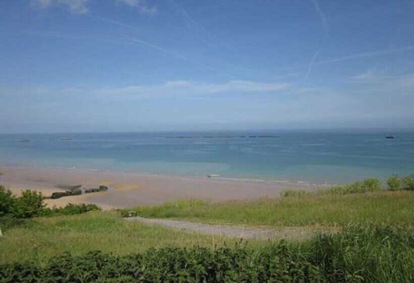 Gold Beach Hotel & Residence