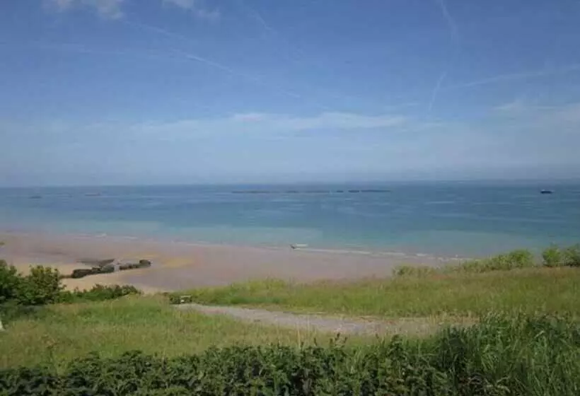 Gold Beach Hotel & Residence