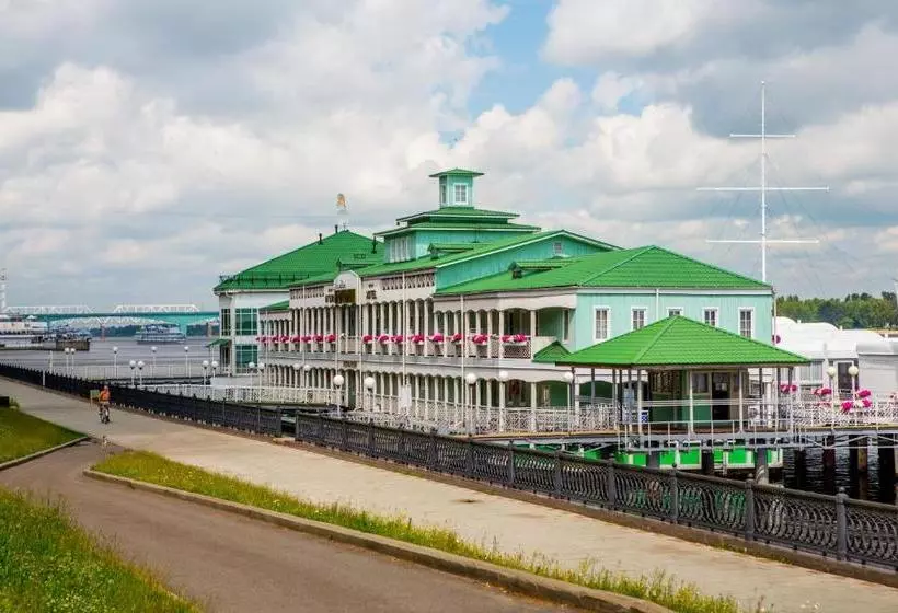 Отель Aqua Volzhskaya Zemchuzhina
