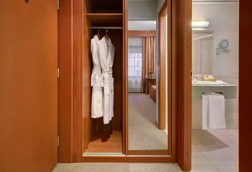 Отель Assambleya Nikitskaya