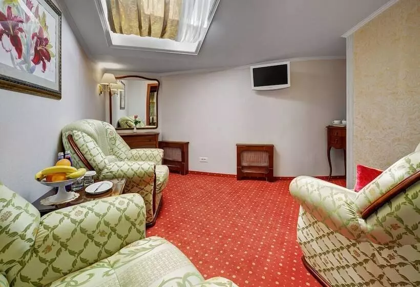 Отель Assambleya Nikitskaya