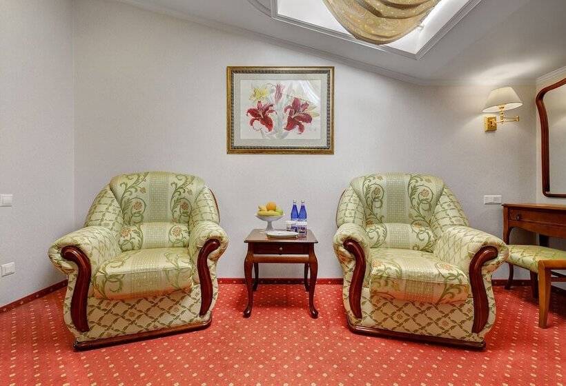 Отель Assambleya Nikitskaya