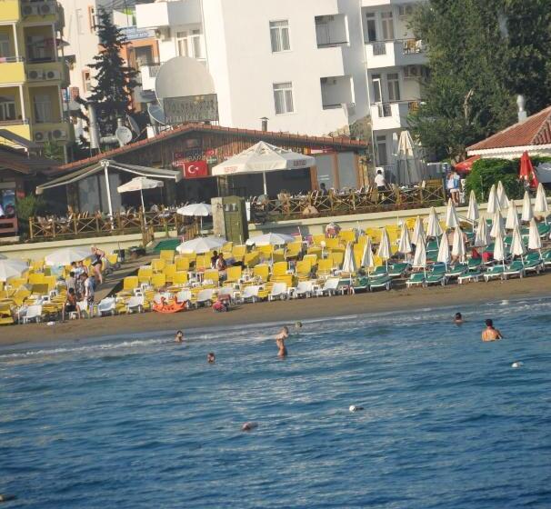 בית מלון כפרי Simus Beach