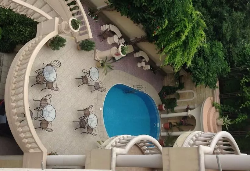 فندق Grace Nairi