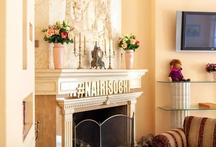 فندق Grace Nairi