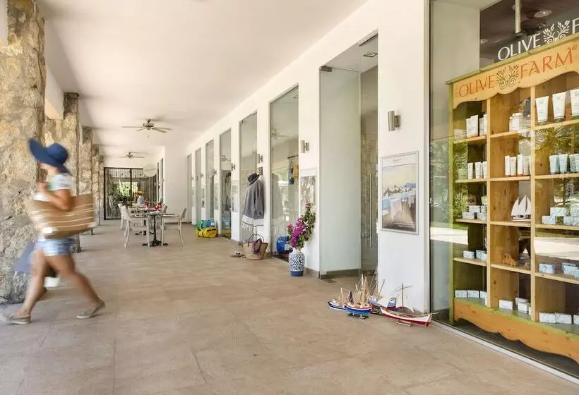 ホテル Marti Hemithea