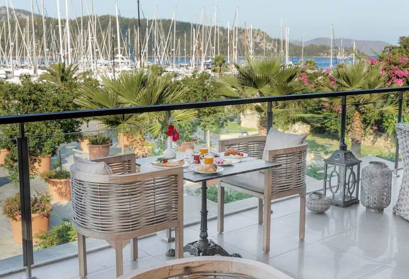 Отель Marti Hemithea