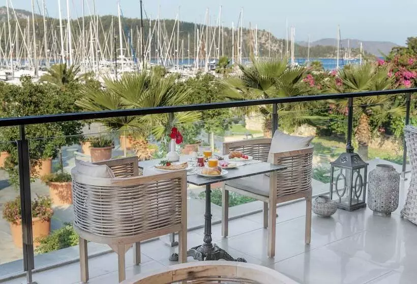 ホテル Marti Hemithea