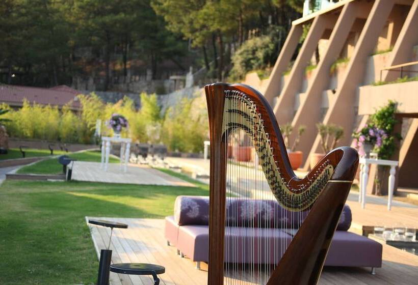 Отель Marti Hemithea