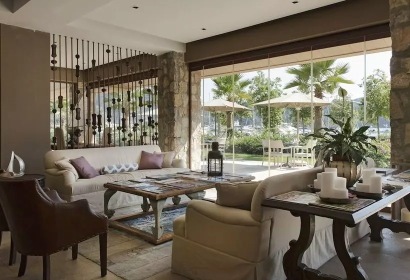 ホテル Marti Hemithea