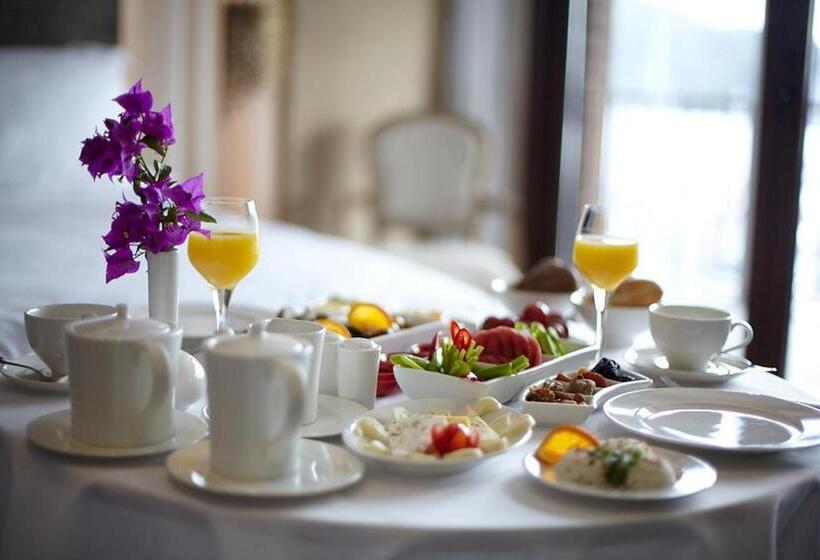 Отель Marti Hemithea