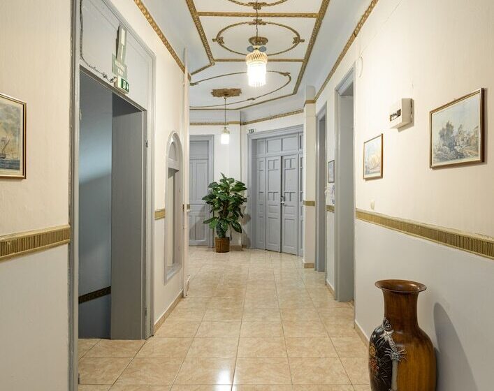 ホテル Nea Metropolis