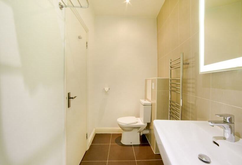 فندق OYO London Luton