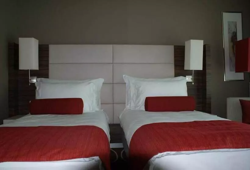 Hotel Ramada By Wyndham Pitesti