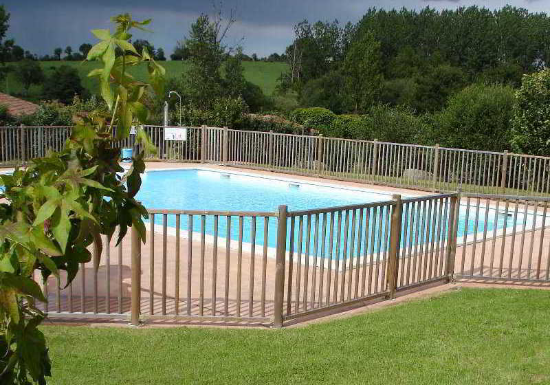 هتل روستایی Au Fil De L´eau