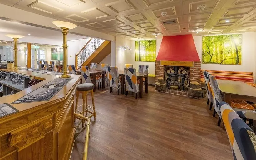 Отель Saints Bay