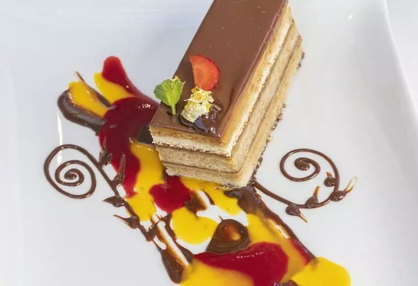 Отель Saints Bay