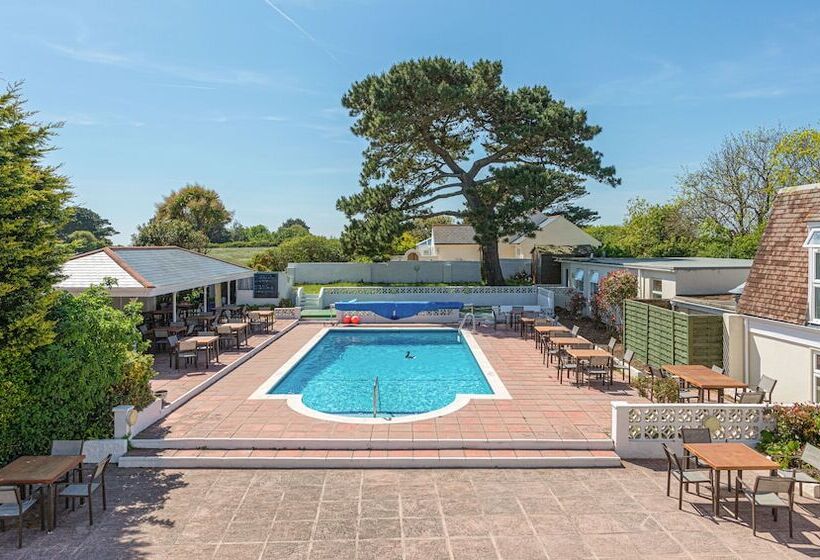 בית מלון כפרי Saints Bay