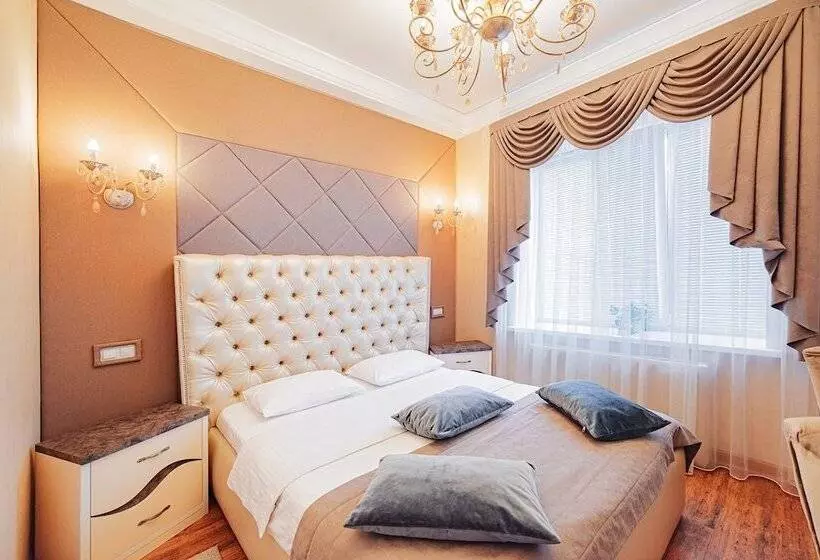 Отель Shato City