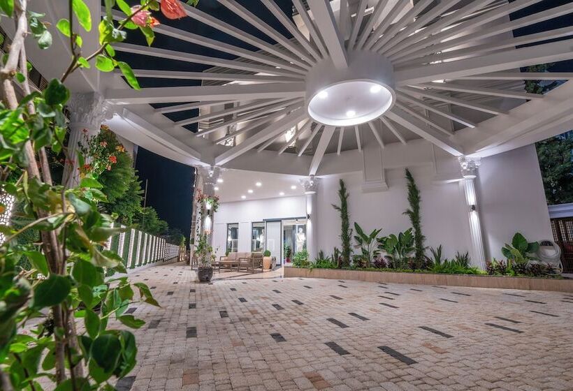 בית מלון כפרי Simus Beach