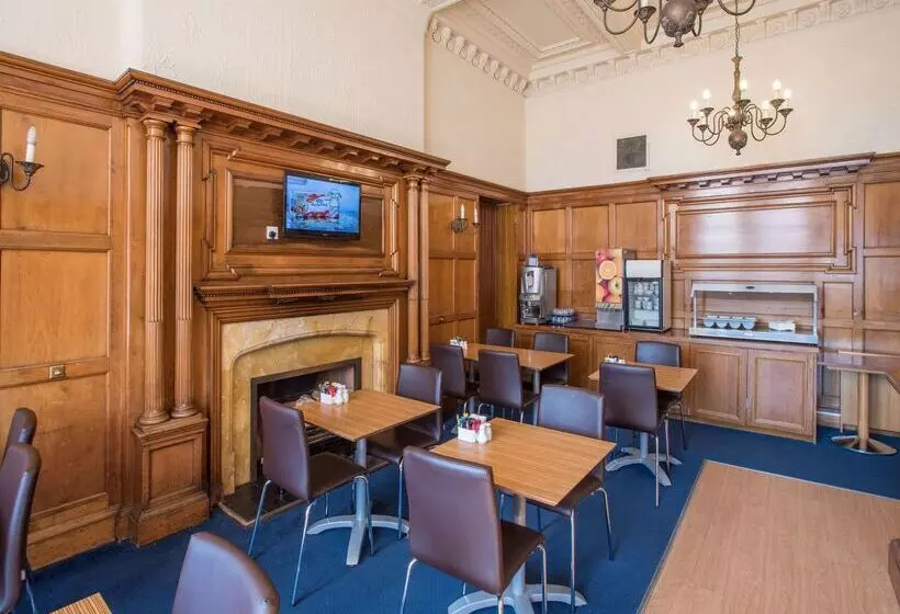 هتل Travelodge Edinburgh Haymarket