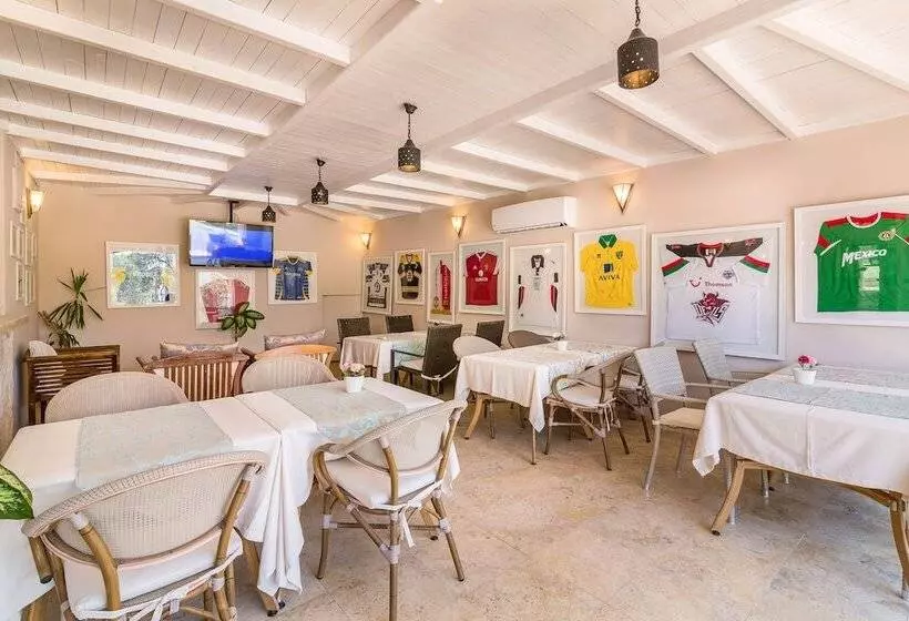 Kalkan Oasis Hotel   Adults Only