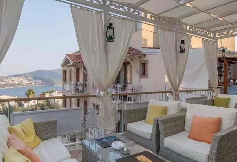 Kalkan Oasis Hotel   Adults Only