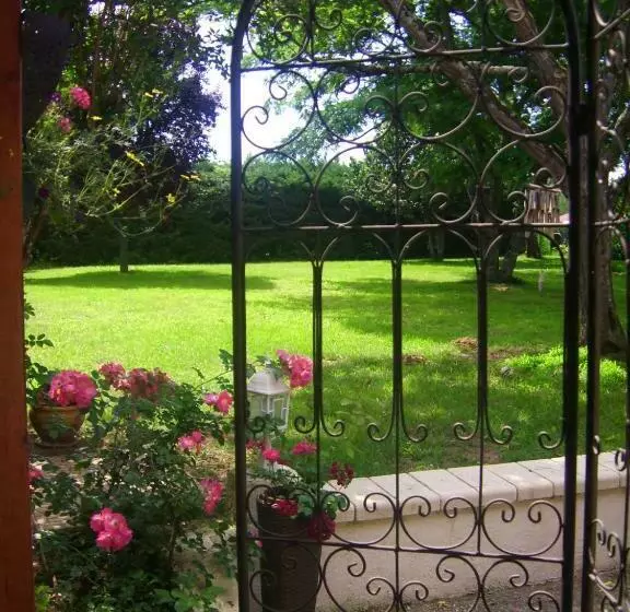 Aamiaismajoitus (B&B) Côté Sud