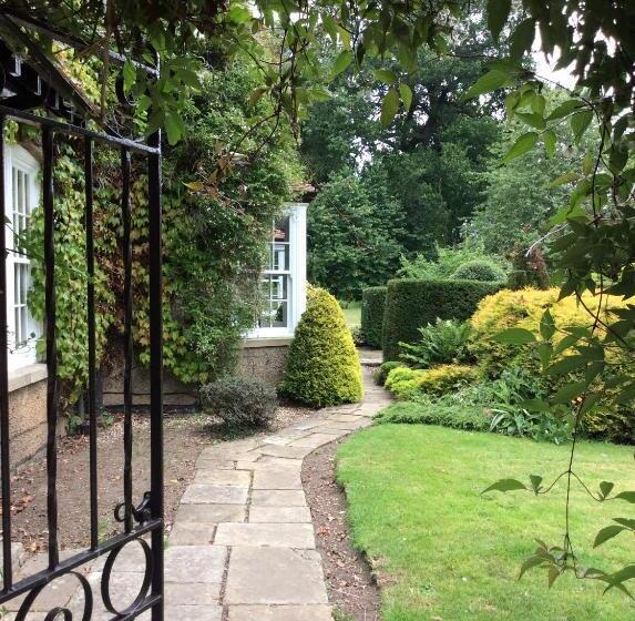 تختخواب و صبحانه Gallows Hill