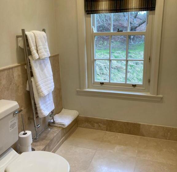 تختخواب و صبحانه Gallows Hill