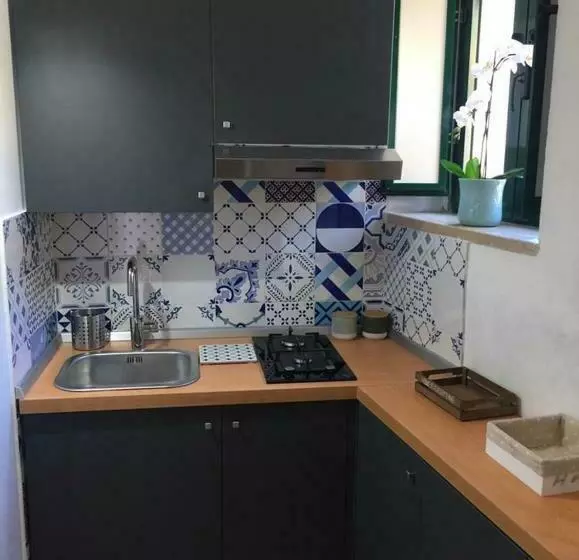 Aamiaismajoitus (B&B) La Torretta Di Alessia