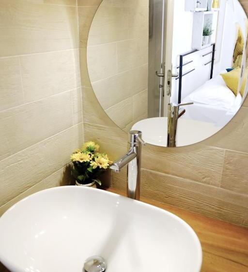 تختخواب و صبحانه Nap25guesthouse