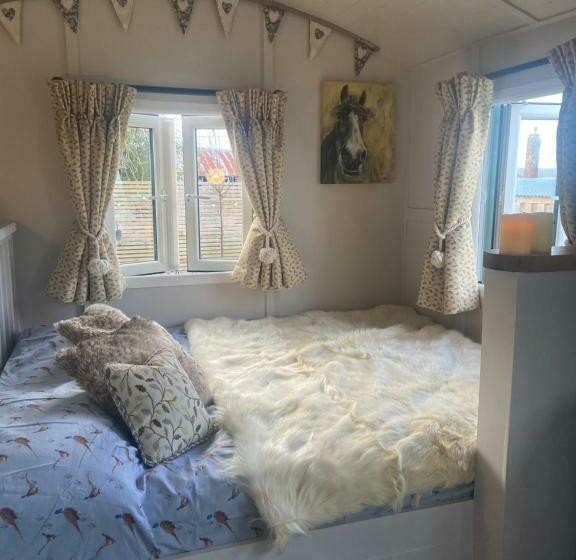 호텔 Willowbank Shepherds Hut