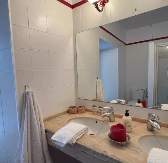 Majatalo Casa Antigua   Terraza Con Vistas Al Mar