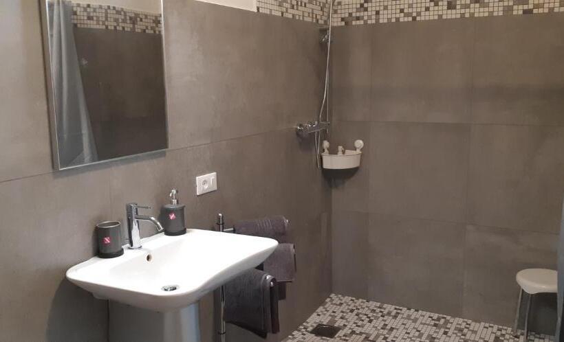 پانسیون Guest House Green Heart