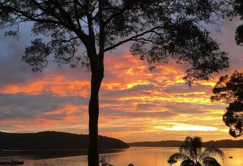 Majatalo Island Paradise   Private Waterfront Retreat