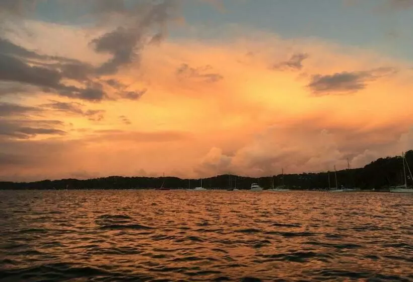 Majatalo Island Paradise   Private Waterfront Retreat