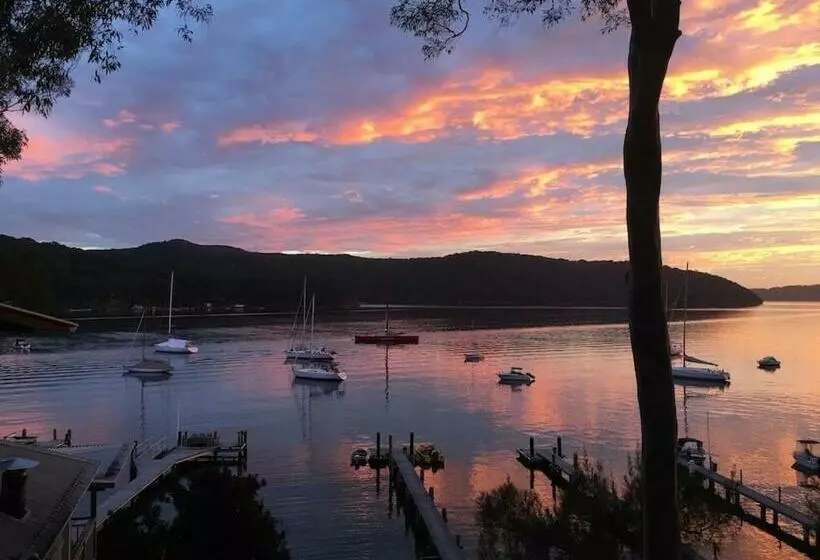 Majatalo Island Paradise   Private Waterfront Retreat