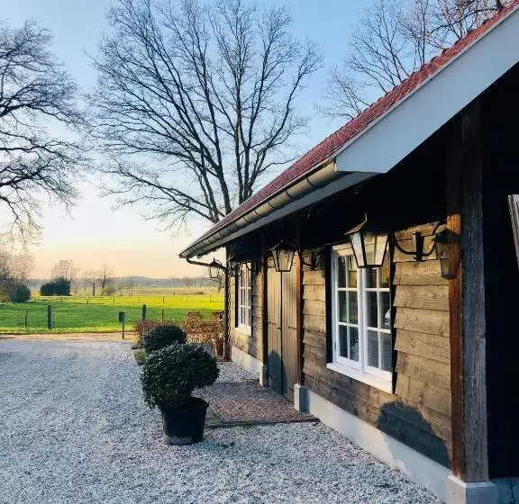 ペンション The Barn