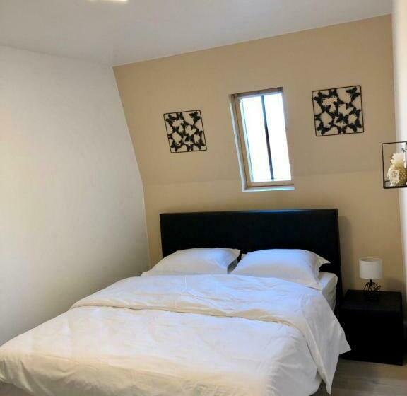 تختخواب و صبحانه Inga