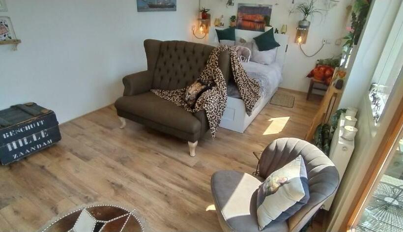 ベッドアンドブレックファースト Dutch African Breeze