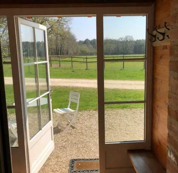 Aamiaismajoitus (B&B) Haras Du Vignault Le Bûcher