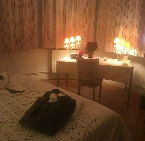 تختخواب و صبحانه Le Dernier Métro